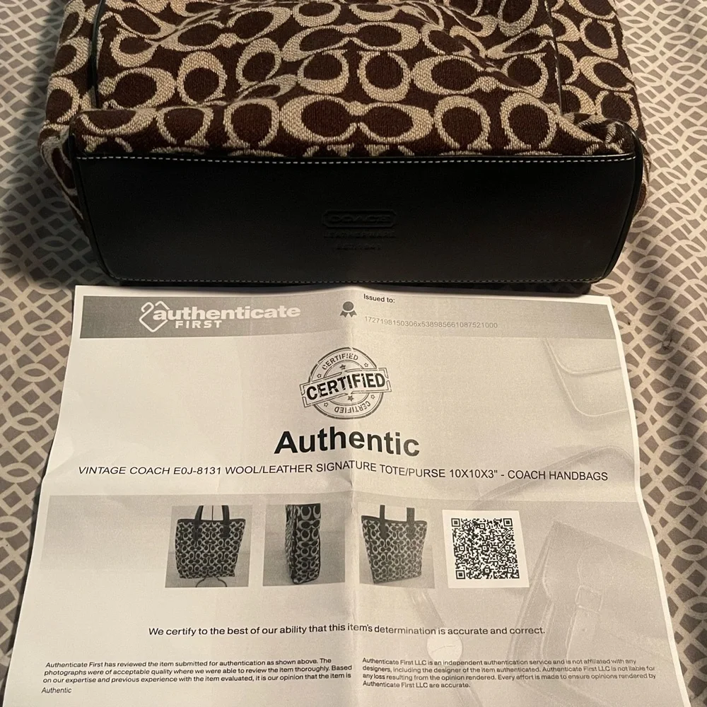 Coach Brown and Cream Shoulder Bag - Picture 12 of 16